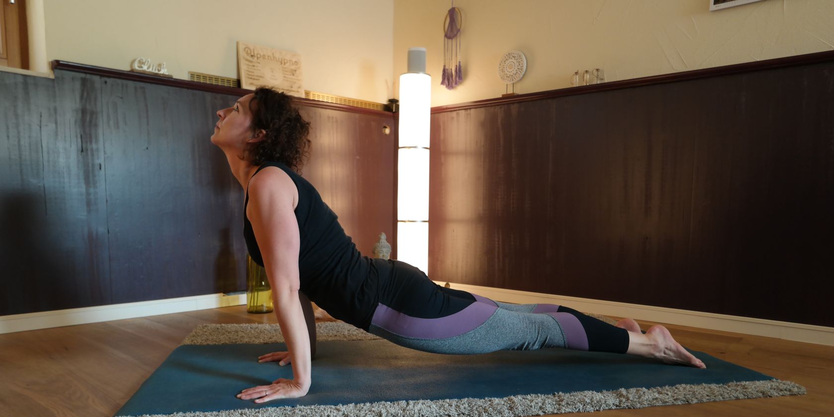 Frau beim Yoga, © Alpenhypno Frau beim Yoga, © Alpenhypno