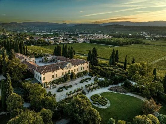 Wine & Dine mit Weingut Fumanelli, © Hotel Gut Ising Wine & Dine mit Weingut Fumanelli, © Hotel Gut Ising