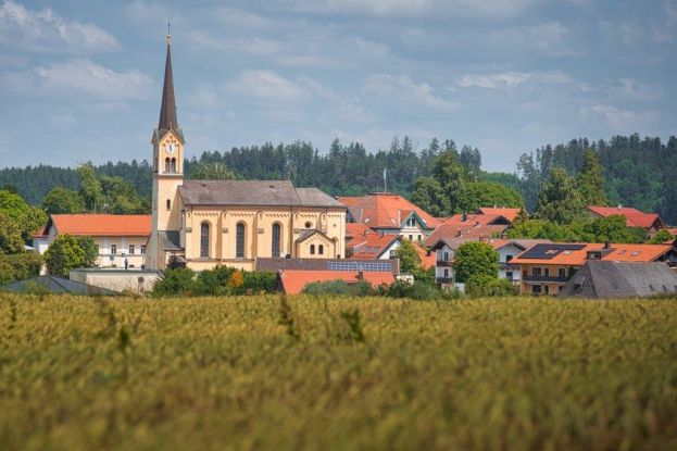 Chieming-Kirche, &copy; kath. Frauenbund Chieming
