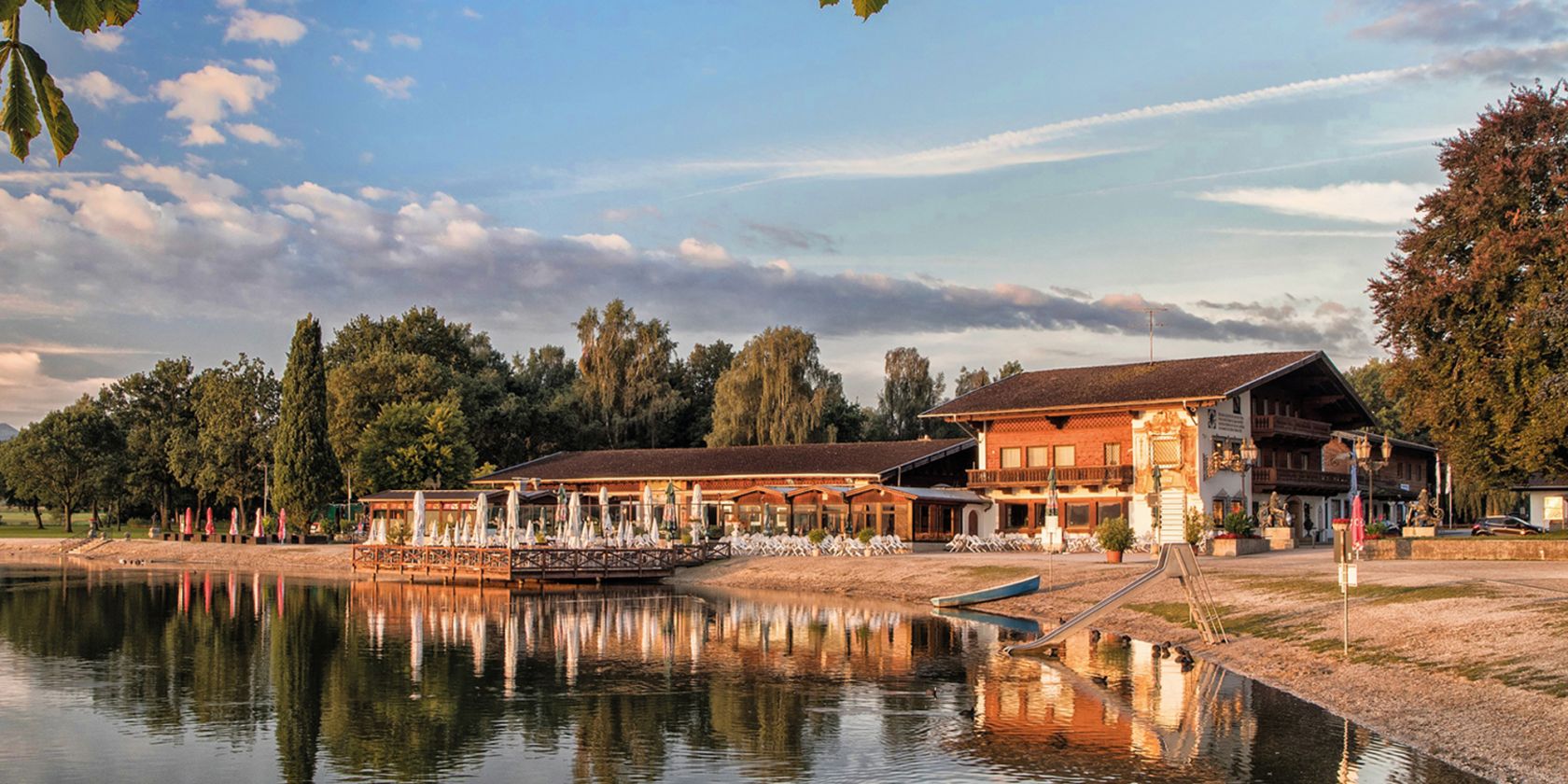 Strandkurhaus Waging am See, © Tourist-Info Waginger See / Richard Scheuerecker