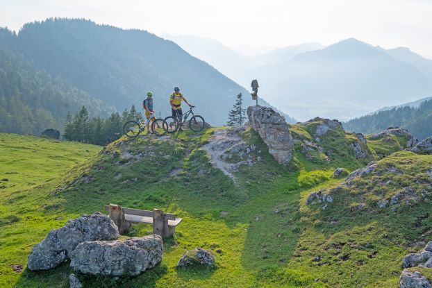 Radlfrühling 2025 - Alltag auf der Alm - geführte Radltour E-MTB und MTB mit Andi Hell