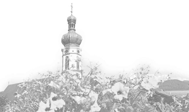 Kirche mit Blumen, © Eisele-Hein